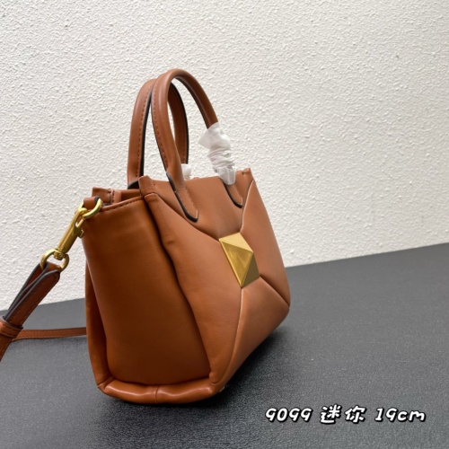Replica Valentino AAA Quality Messenger Bags For Women #992326 $108.00 USD for Wholesale