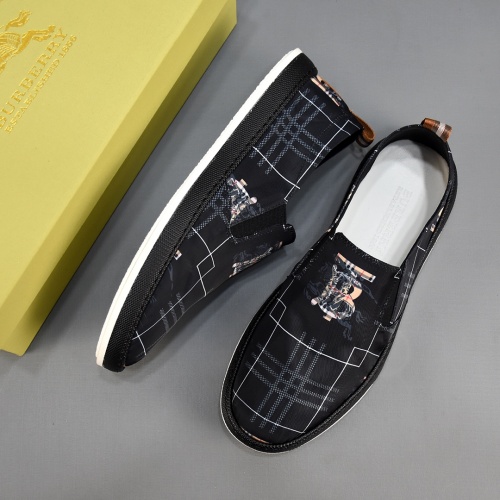 Burberry Casual Shoes For Men #992588