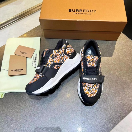 Burberry Casual Shoes For Women #992682