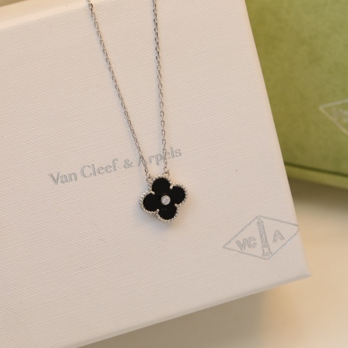 Van Cleef & Arpels Necklaces For Women #992873