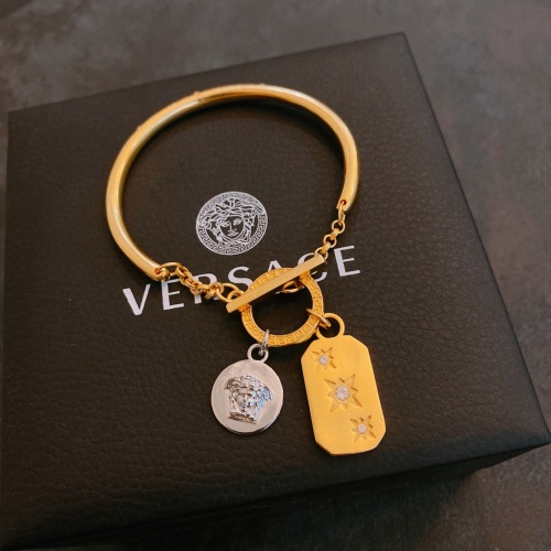 Versace Bracelet #993073