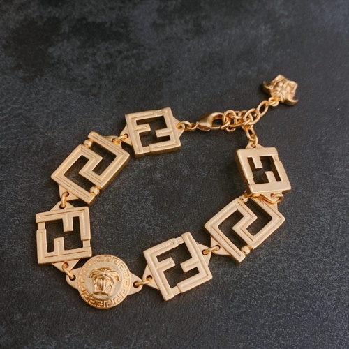 Replica Versace Bracelet #993373 $38.00 USD for Wholesale