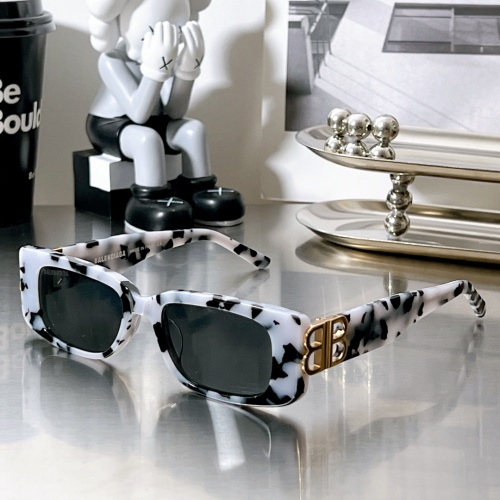 Balenciaga AAA Quality Sunglasses #993959