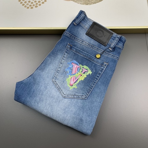 Versace Jeans For Men #994132