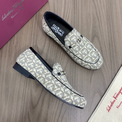 Salvatore Ferragamo Leather Shoes For Men #994882
