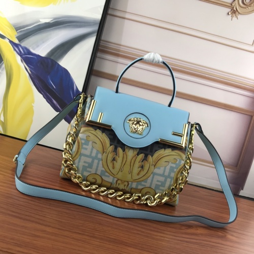Versace AAA Quality Messenger Bags For Women #994993 $172.00 USD, Wholesale Replica Versace AAA Quality Messenger Bags