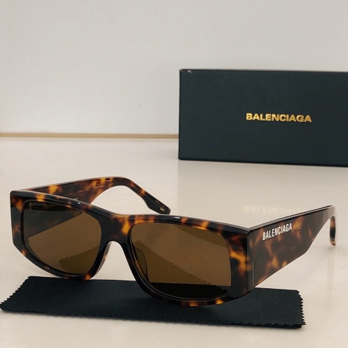 Balenciaga AAA Quality Sunglasses #995366