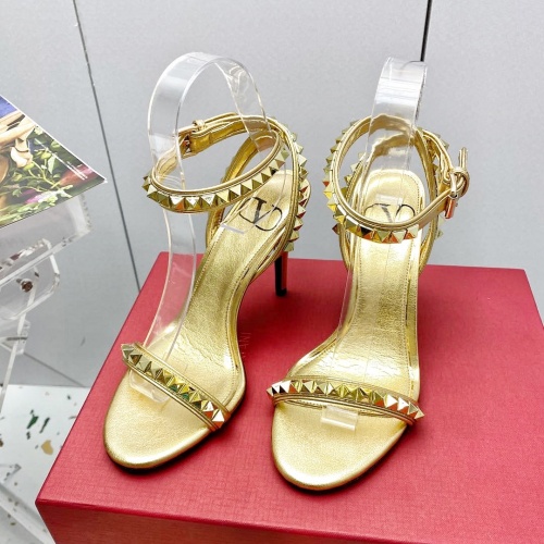 Valentino Sandal For Women #995537