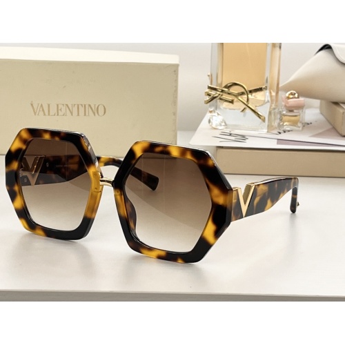 Valentino AAA Quality Sunglasses #995571