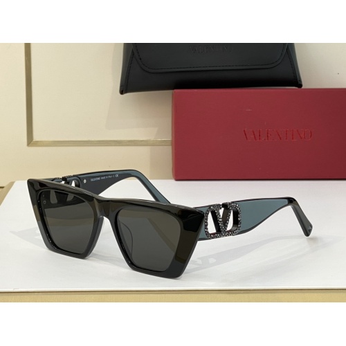 Valentino AAA Quality Sunglasses #995578