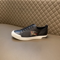 $80.00 USD Burberry Casual Shoes For Men #985386