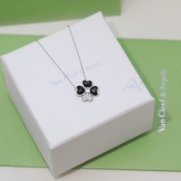 $38.00 USD Van Cleef & Arpels Necklaces For Women #987982