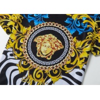$42.00 USD Versace Tracksuits Short Sleeved For Men #989961