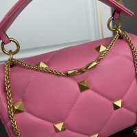 $112.00 USD Valentino AAA Quality Messenger Bags For Women #992294