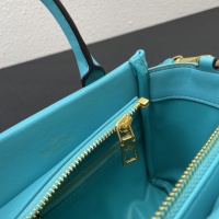 $108.00 USD Valentino AAA Quality Messenger Bags For Women #992319