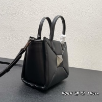 $108.00 USD Valentino AAA Quality Messenger Bags For Women #992321