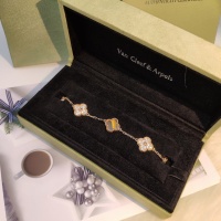 $38.00 USD Van Cleef & Arpels Bracelets For Women #993623