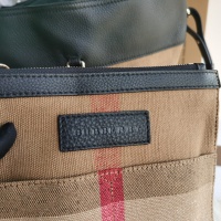 $205.00 USD Burberry AAA Quality Messenger Bags For Women #994982