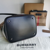 $205.00 USD Burberry AAA Quality Messenger Bags For Women #994982