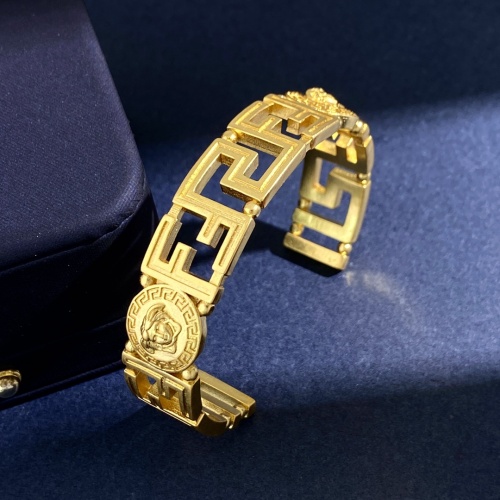 Replica Versace Bracelet #1000260 $32.00 USD for Wholesale