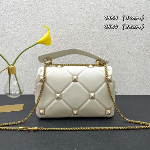 Replica Valentino AAA Quality Messenger Bags For Women #1000366 $108.00 USD for Wholesale