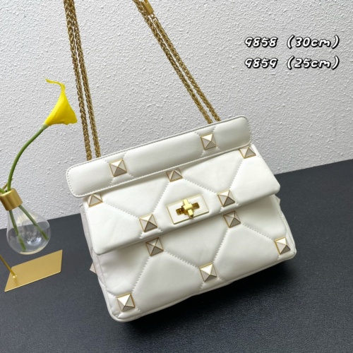 Replica Valentino AAA Quality Messenger Bags For Women #1000366 $108.00 USD for Wholesale