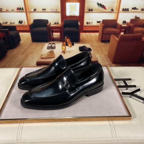Salvatore Ferragamo Leather Shoes For Men #1000632