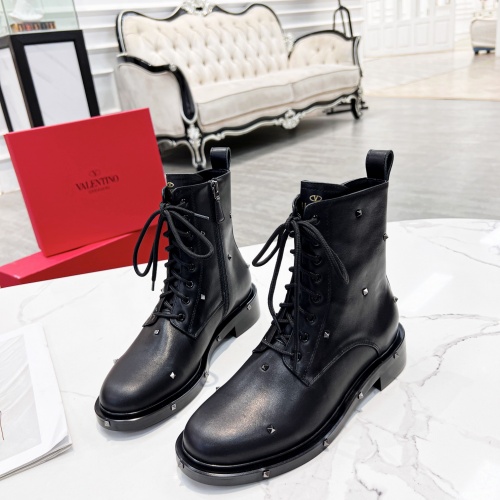 Valentino Boots For Women #1000823