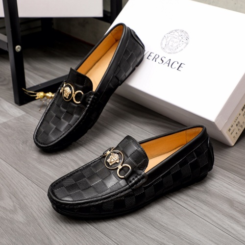 Versace Leather Shoes For Men #1000876