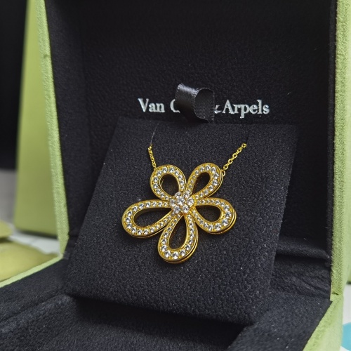 Van Cleef & Arpels Necklaces For Women #1001037