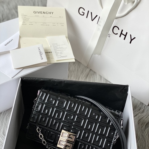 Givenchy AAA Quality Messenger Bags #1001601