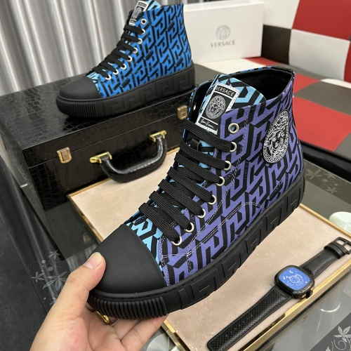 Versace High Tops Shoes For Men #1001615