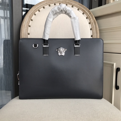 Versace AAA Man Handbags #1002033 $162.00 USD, Wholesale Replica Versace AAA Man Handbags