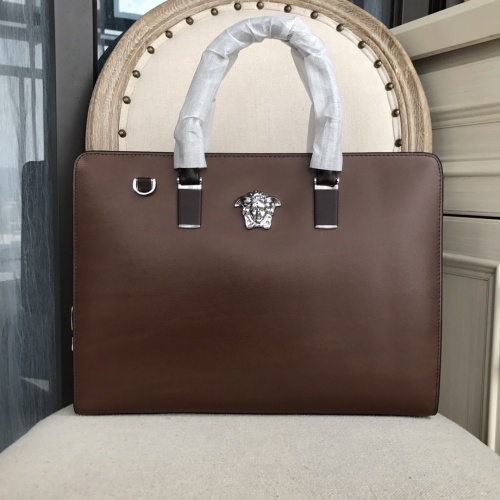 Versace AAA Man Handbags #1002034