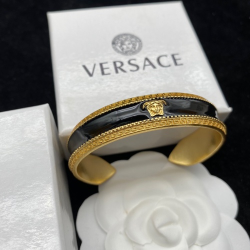 Replica Versace Bracelet #1002187 $32.00 USD for Wholesale