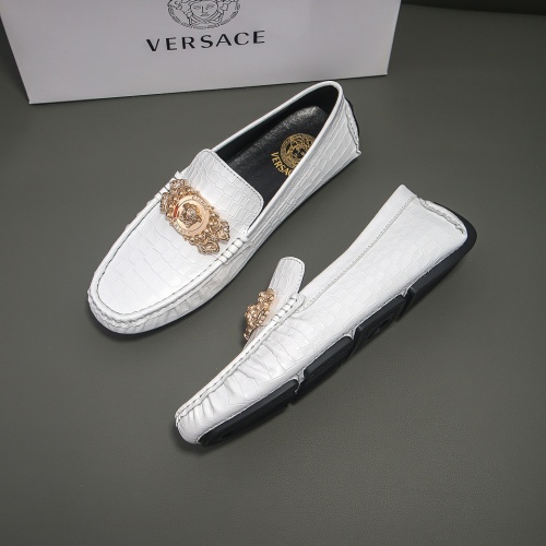 Versace Leather Shoes For Men #1002422