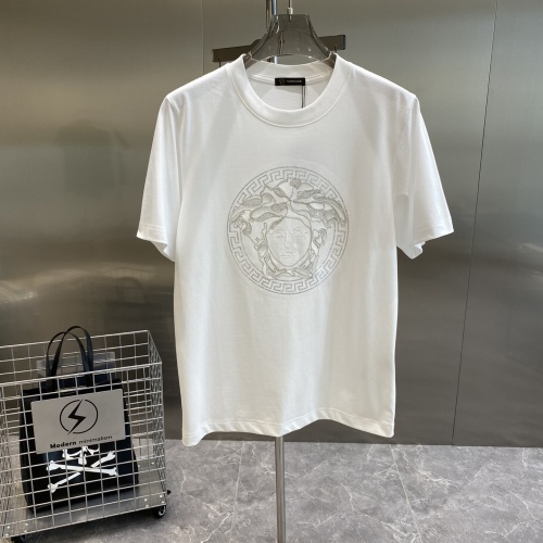 Versace T-Shirts Short Sleeved For Unisex #1002442 $64.00 USD, Wholesale Replica Versace T-Shirts