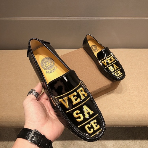 Versace Leather Shoes For Men #1003307