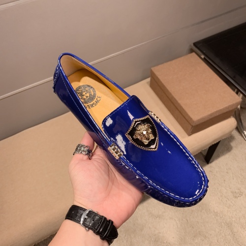 Versace Leather Shoes For Men #1003329