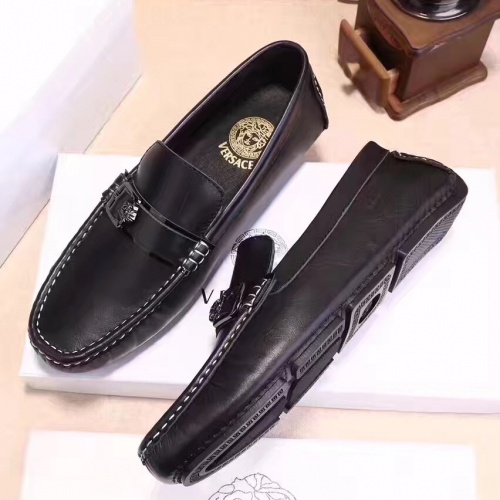 Versace Leather Shoes For Men #1003357