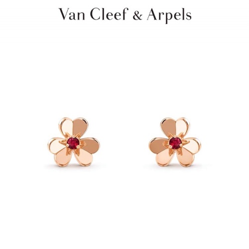 Replica Van Cleef & Arpels Earrings For Women #1004266 $40.00 USD for Wholesale