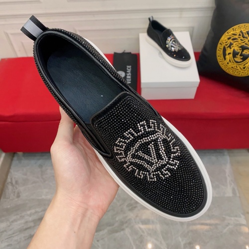 Replica Versace Casual Shoes For Men #1004699 $76.00 USD for Wholesale
