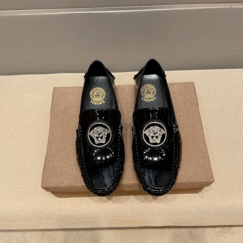 Versace Leather Shoes For Men #1005494