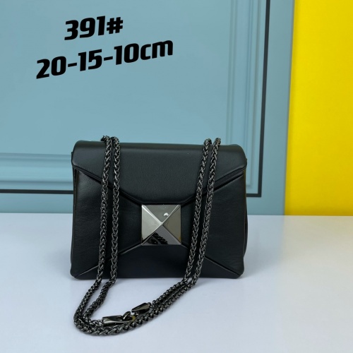 Valentino AAA Quality Messenger Bags For Women #1005640
