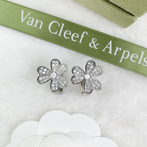 Van Cleef & Arpels Earrings For Women #1006067
