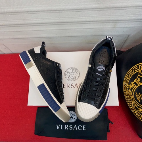 Versace Casual Shoes For Men #1006310