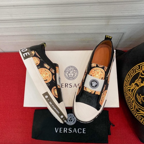 Versace Casual Shoes For Men #1006321