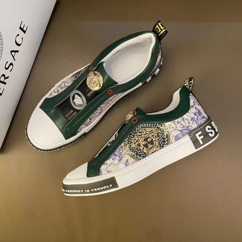 Versace Casual Shoes For Men #996907