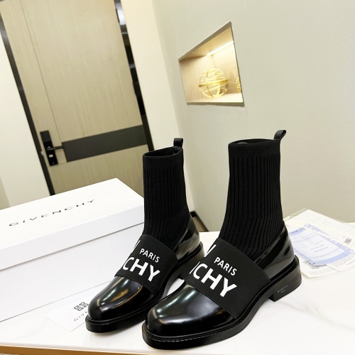 Givenchy Boots For Women #996918