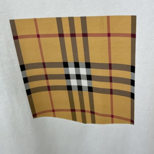 Replica Burberry T-Shirts Short Sleeved For Unisex #996954 $48.00 USD for Wholesale